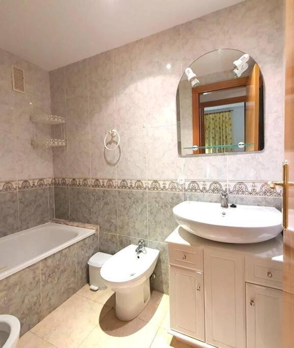 Apartamento en 7ᵃ Planta - 1ᵃ Línea de Playa - Bahía Park, Marina d'Or Oropesa del Mar Exterior foto